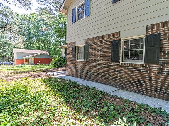 5th image of 5286 Cobblestone Way NW