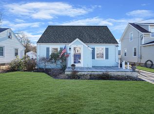 44 Terrell St, Patchogue, NY 11772