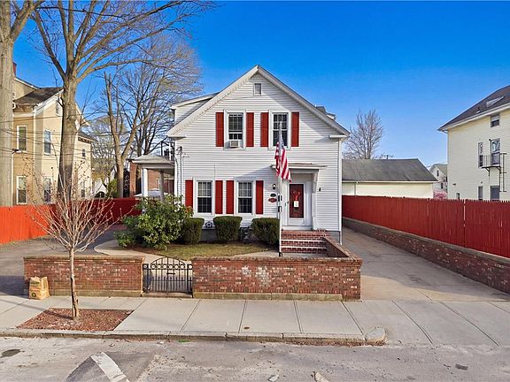 4th image of 112 Clay St