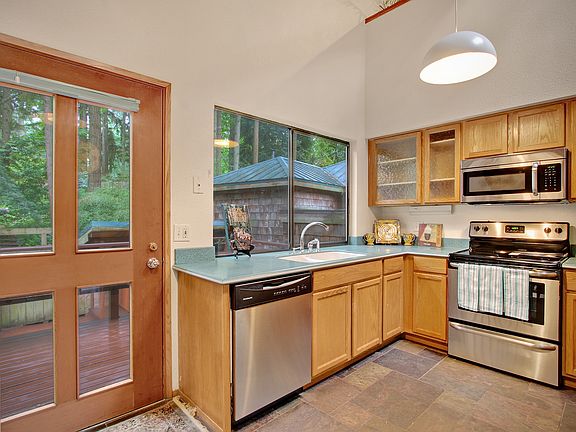 4th image of 18233 35th Ave NE