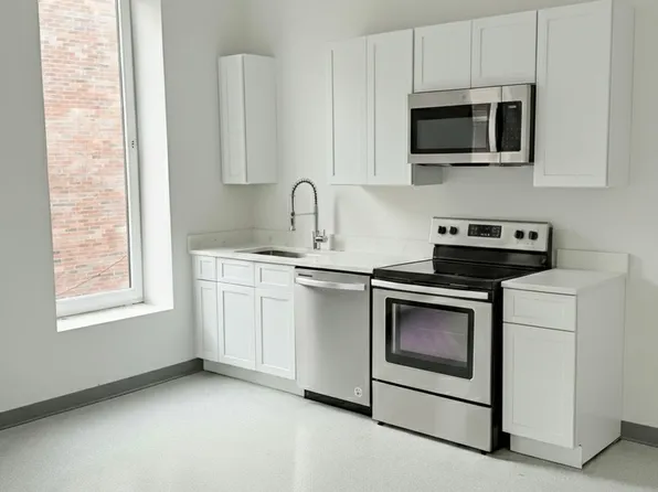 78-80 Middlesex St, Lowell, MA