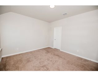 643 Hazeltine Rd, Red Oak, TX 75154