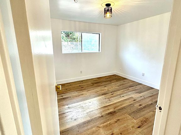 5th image of 157 N Roselake Ave #3