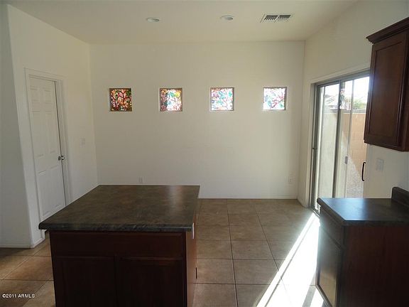 5th image of 953 E CORRALL Street