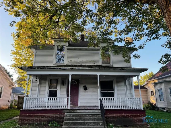 533 W Center St, Fostoria, OH 44830