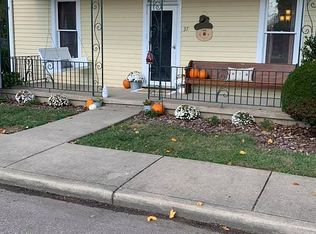 37 W 6th St, Dresden, OH 43821