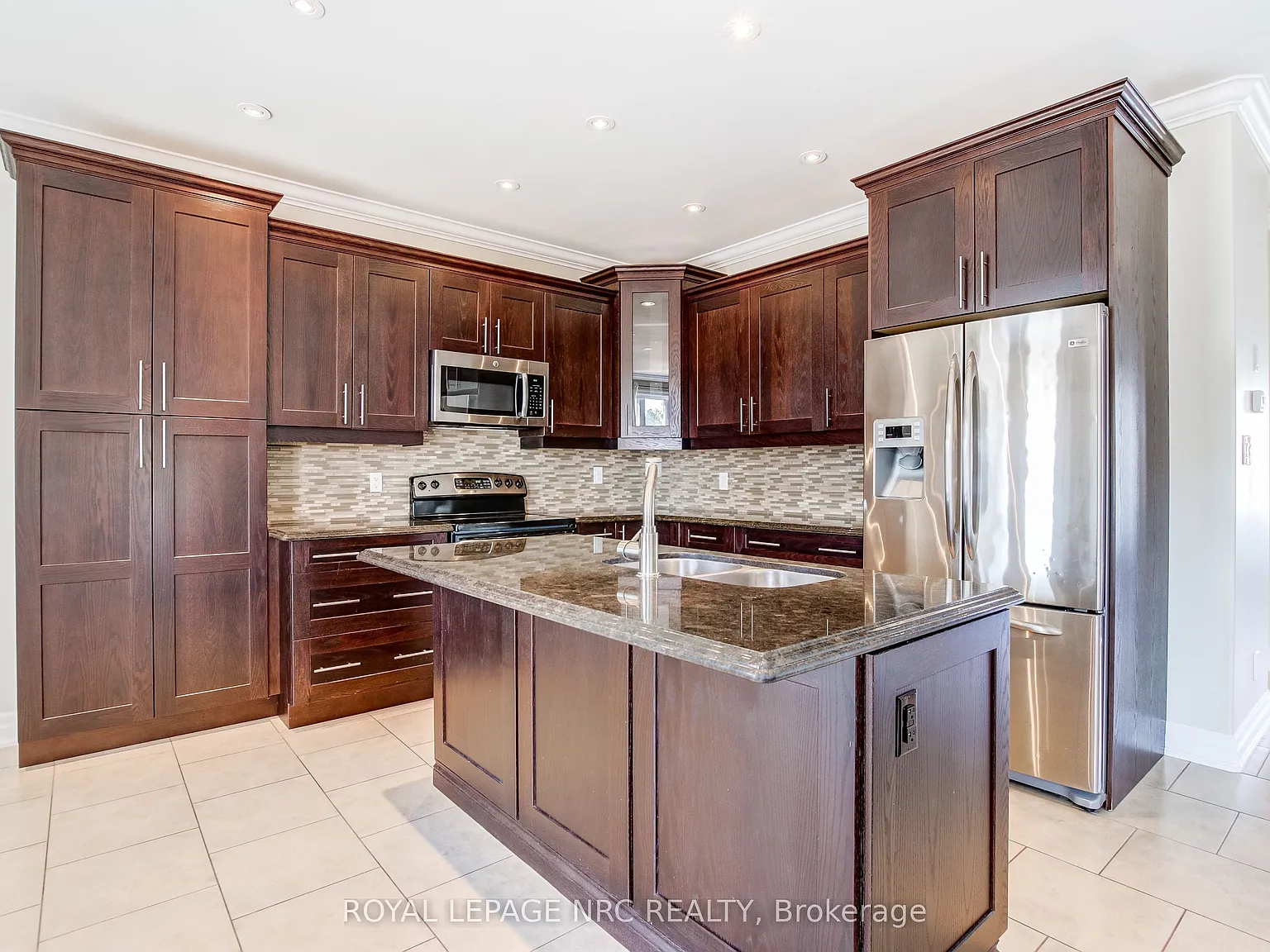 4 bed, $3,000 — Photo 4
