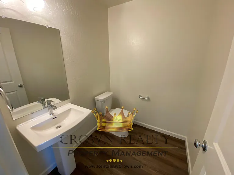 1109 E Elkhorn Ave — Photo 16