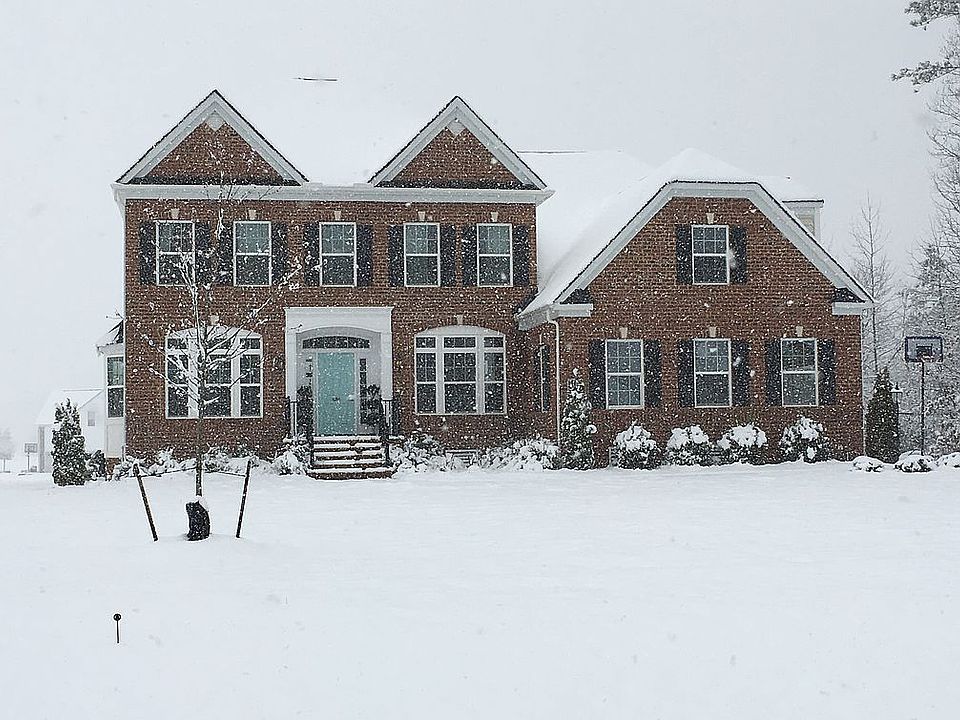 1st image of 9624 Landcastle Dr