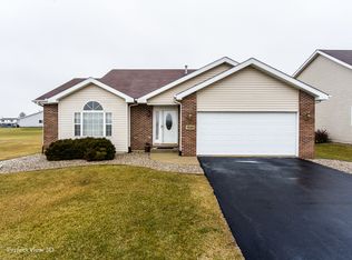1529 Sawgrass Ln, Beecher, IL 60401