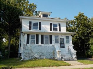242 W Elmer St, Vineland, NJ 08360