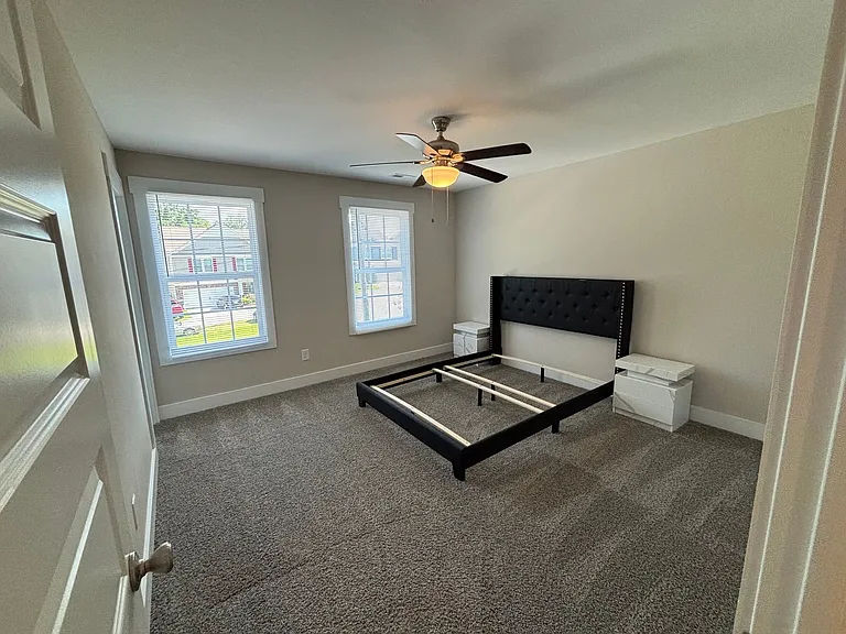 1402 Martin Luther King Jr Ave #B — Photo 9