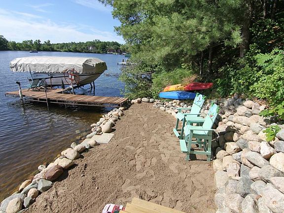 4th image of 8074 Pine Point Rd