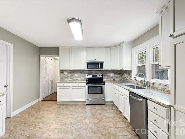 1751 Robert Martin Rd — Photo 20