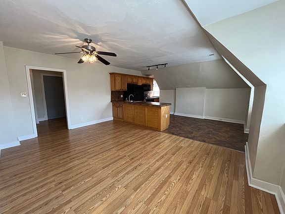 3rd image of 219 S Fairmount St #5
