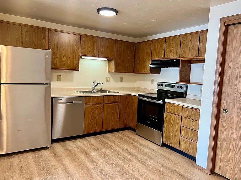 730 Abrams St #5 — Photo 5