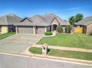 3009 Brookstone Ct, Moore, OK 73160