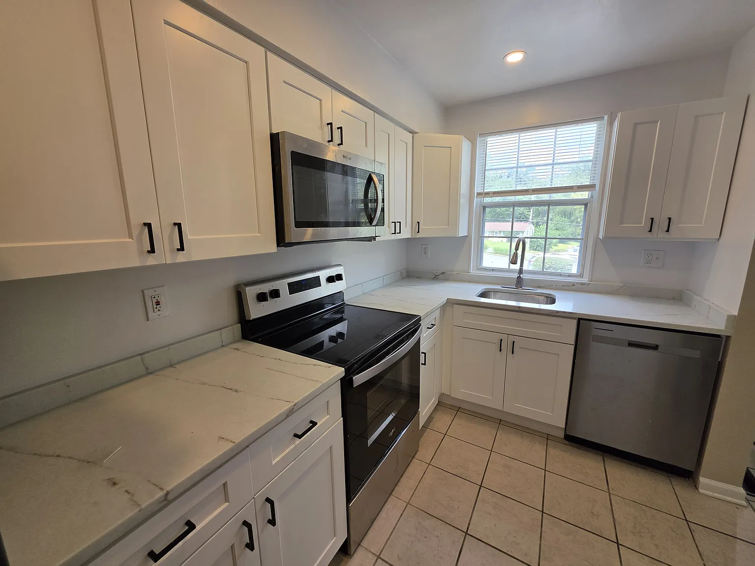 28 Ritters Ridge Ct — Photo 4
