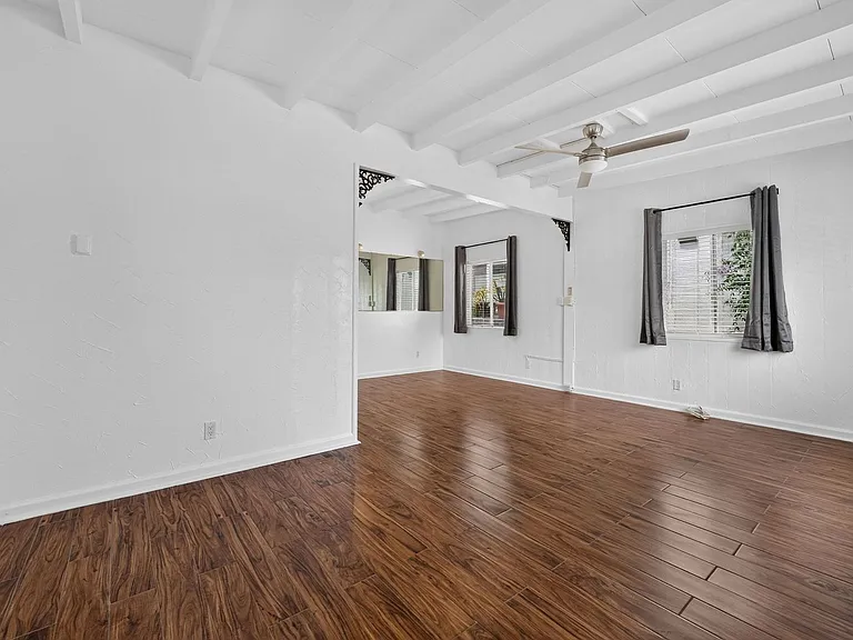1815 W Balboa Blvd — Photo 6