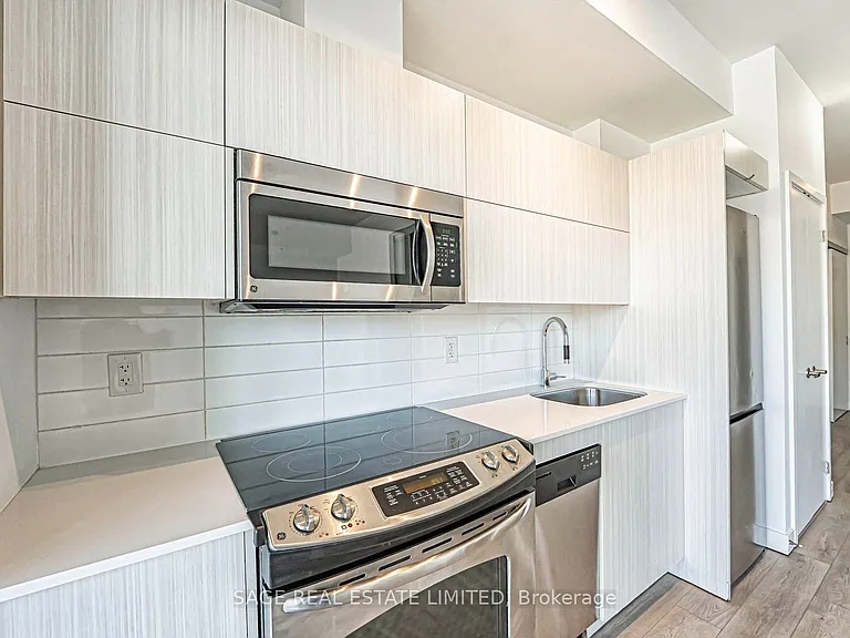 32 Camden St #607 — Photo 11