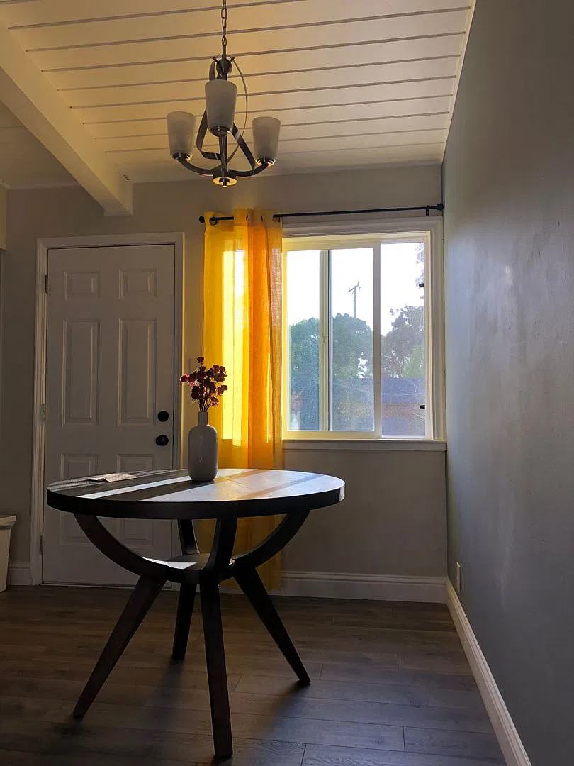 Charming 3-Bedroom Home on Cul-de-Sac, available Dec 1st — Photo 4