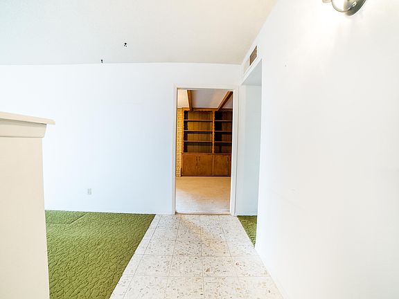 2nd image of 6748 Morningside Cir