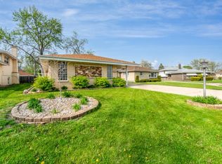 5714 Rose Ct, Berkeley, IL 60163