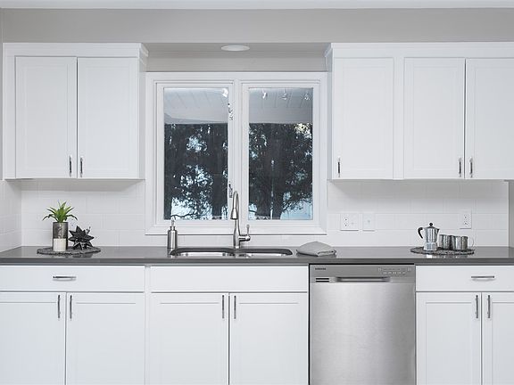 3rd image of 1304 E 55th Ave