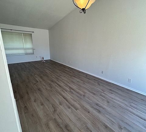 2nd image of 2614 E Richmond St