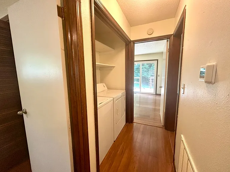 821 E Lakeside Dr — Photo 15