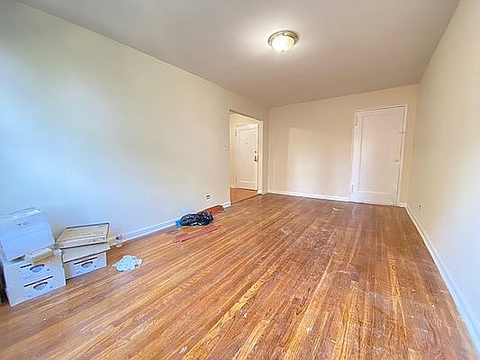 5th image of 14055 Burden Cres APT 2E