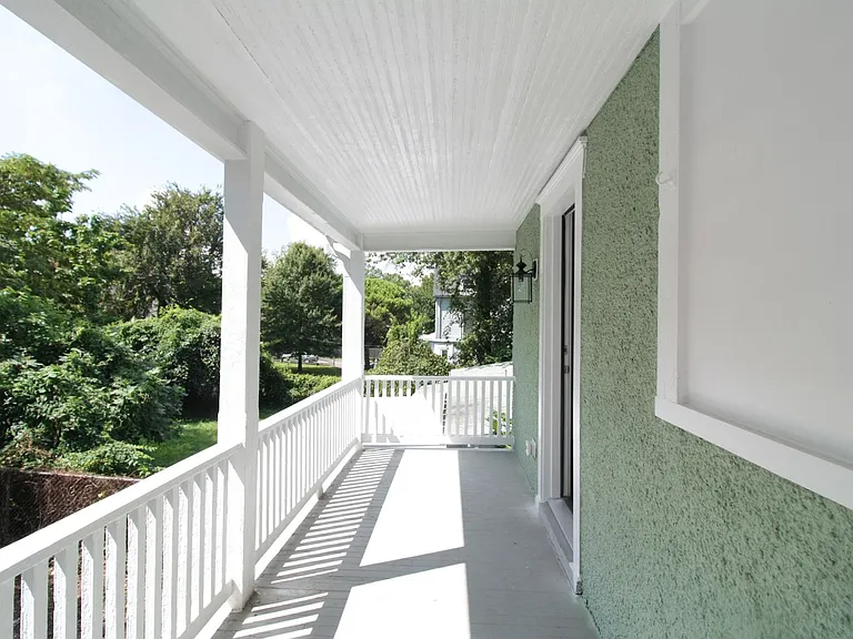 1267 Monroe St NE — Photo 4