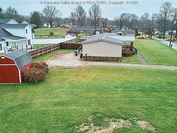 4th image of 374 Sunnybrook Dr