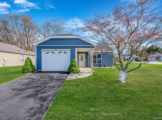 1 Avon Court, Ridge, NY 11961