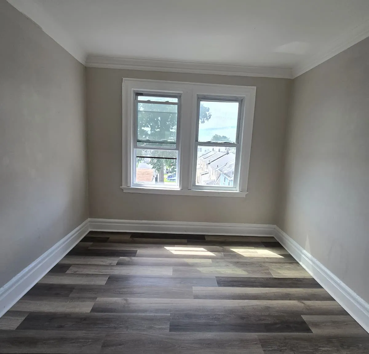 3 bed, $2,100 — Photo 3