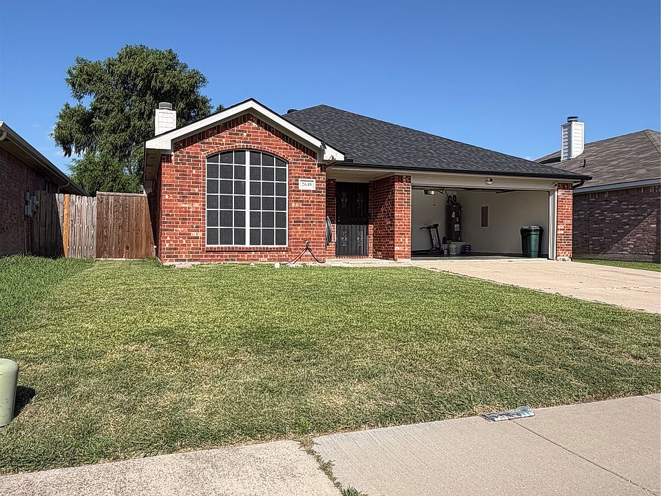 1st image of 2648 Carmen Dr