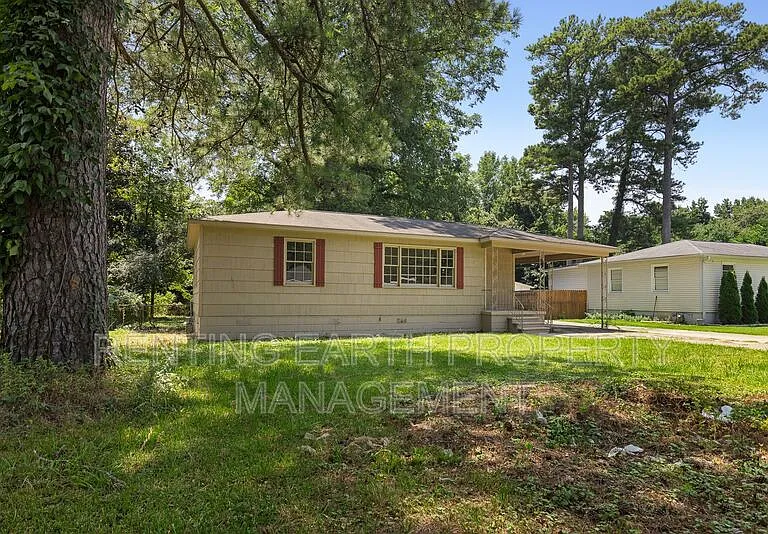 149 Rose Dr — Photo 3