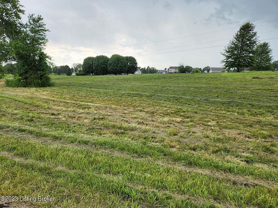 1st image of 695 Aubrie Blvd