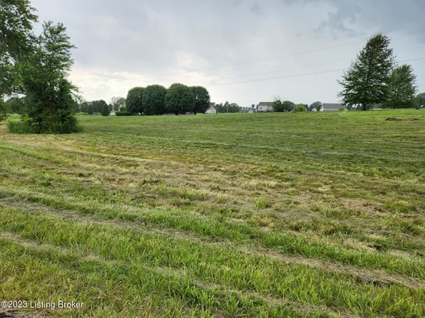 695 Aubrie Blvd, Flemingsburg, KY 41041