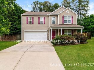 6 Beacon Pl, Durham, NC 27703