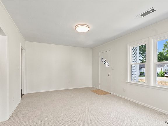 2nd image of 313 23rd St