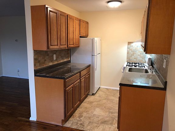 4th image of 16 Waldron Ave #20