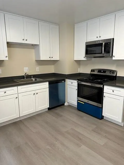 3 bed, $2,785 — Photo 2