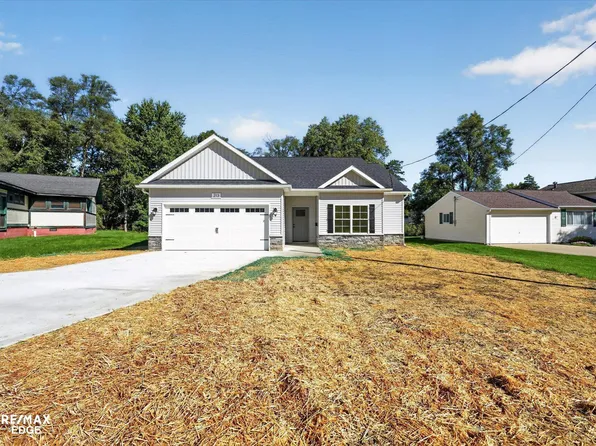 213 McFarland St, Grand Blanc, MI 48439