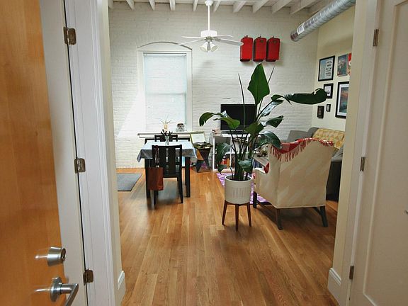 5th image of 381 W Fountain St Unit 202