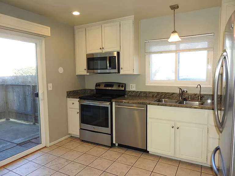 2316 Caminito Recodo — Photo 4