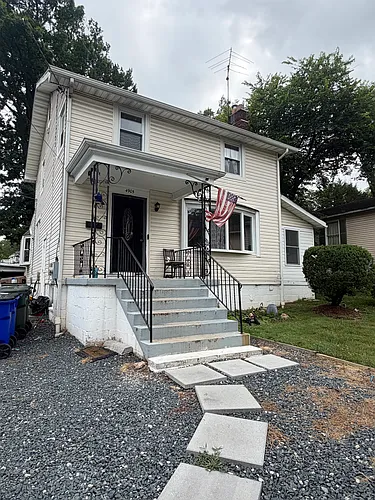 4905 Fox St Photo 1