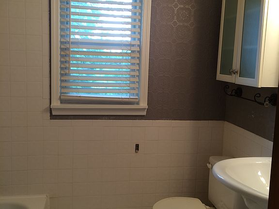 5th image of 116 Herndon Ave