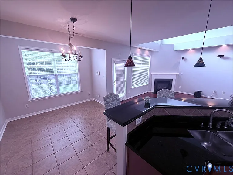 936 Jamerson Ln — Photo 10