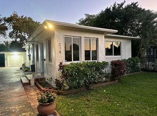 218 NW 100th Ter, Miami, FL 33150